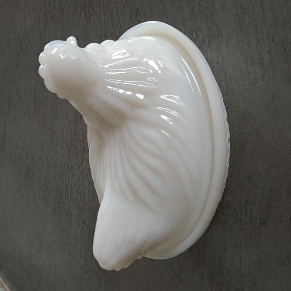 Vintage MCM Hazel Atlas White Milk Glass Covered Dish | Hen on Nest - Picture 8 of 9
